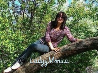 LadyyMonica